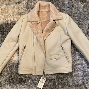 NWT Zara men’s vegan leather cream bomber jacket